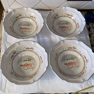 RARE Vintage Hankook country farm pig pasta salad Bowls set of 4